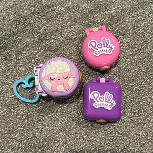 Compact size Polly Pocket toys